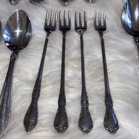 Oneida Stainless Flatware Mix Bundle - Picture 7 of 17